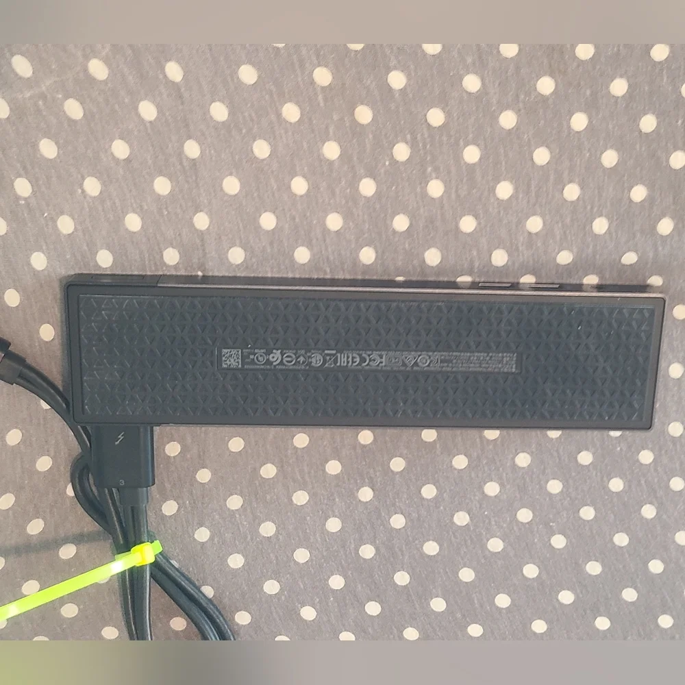 Genuine HP Elite Thunderbolt 3 dock w/USB-C cable HSTNN-CX01 - No power supply